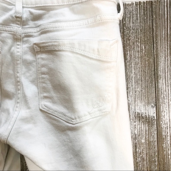 EXPRESS WHITE MIDRISE RAW HEM CROPPED JEANS - Picture 7 of 8